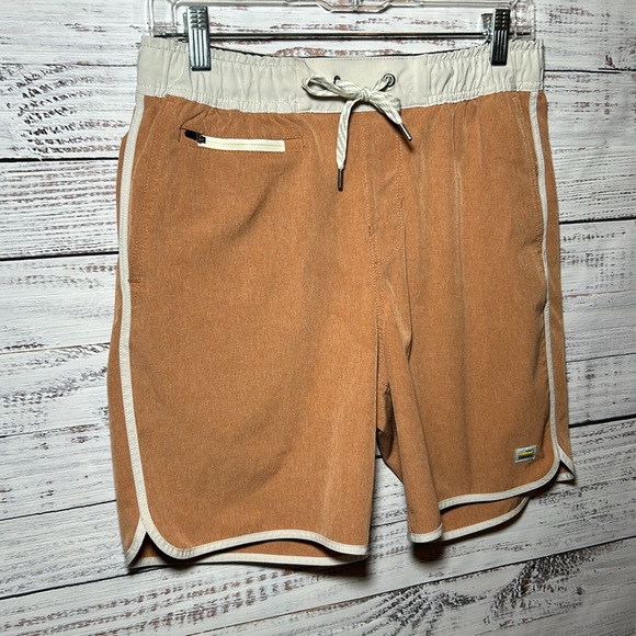 Vuori Banks Shorts Small - Picture 4 of 16